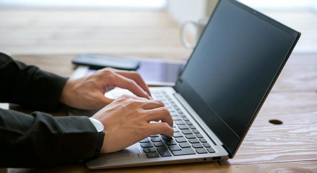 重要インフラを守るための代替策とサービス維持がつなぐ社会の強靭な未来 重要インフラを守るための代替策とサービス維持がつなぐ社会の強靭な未来