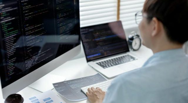 サイバー攻撃と進化する防衛ネットワーク社会の危機意識と未来への課題