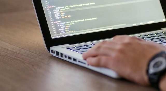 Security Operation Centerによる複雑化社会の情報資産防衛最前線